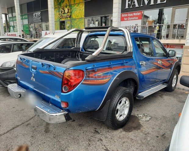 Mitsubishi L200 2009, 187,600 km - 2.5 l - Bakı