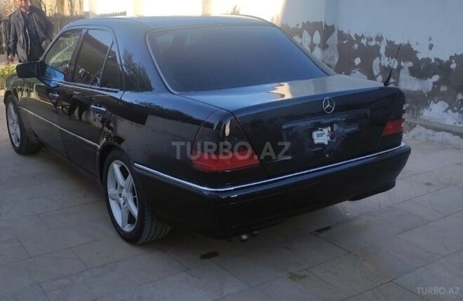 Mercedes C 230 1997, 235,109 km - 2.3 л - Zaqatala
