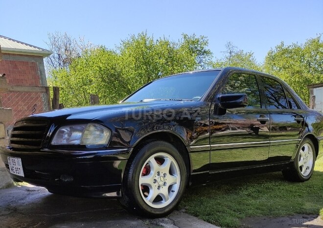 Mercedes C 230 1997, 235,109 km - 2.3 л - Zaqatala
