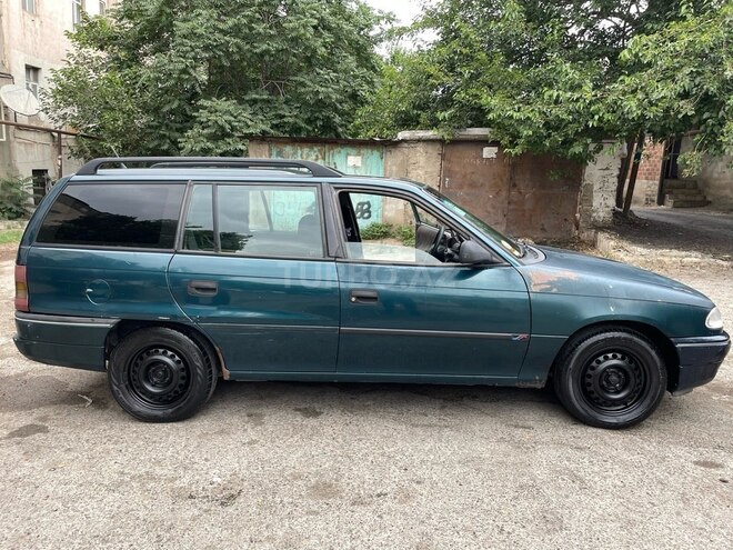 Opel Astra 1997, 275,000 km - 1.6 l - Bakı