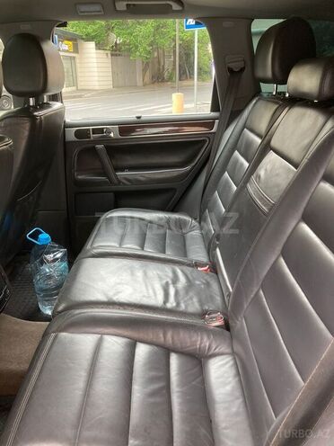 Volkswagen Touareg 2005, 240,000 km - 4.2 л - Bakı