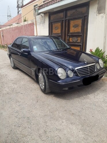 Mercedes E 240 2000, 260,000 km - 2.4 l - Bakı