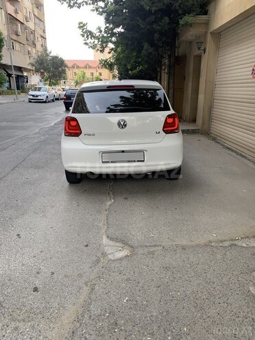 Volkswagen Polo 2013, 128,000 km - 1.4 л - Bakı