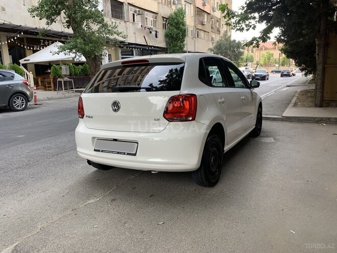 Volkswagen Polo 2013, 128,000 km - 1.4 л - Bakı