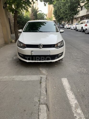 Volkswagen Polo 2013, 128,000 km - 1.4 л - Bakı