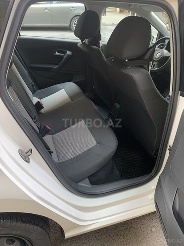 Volkswagen Polo 2013, 128,000 km - 1.4 л - Bakı