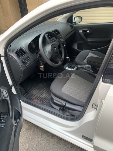 Volkswagen Polo 2013, 128,000 km - 1.4 л - Bakı