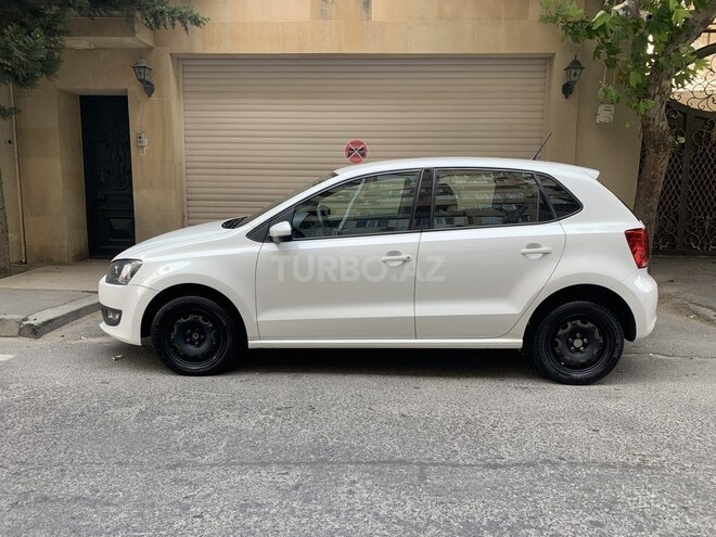 Volkswagen Polo 2013, 128,000 km - 1.4 л - Bakı