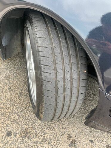 Mercedes E 320 2000, 317,200 km - 3.2 l - Bakı