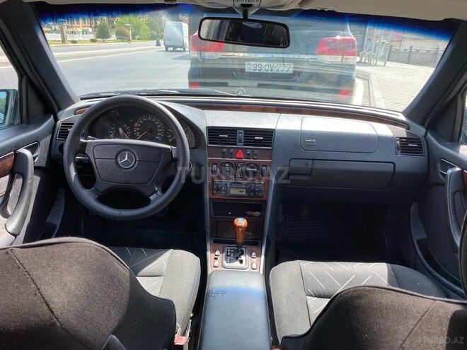 Mercedes C 200 1999, 211,000 km - 2.0 l - Bakı