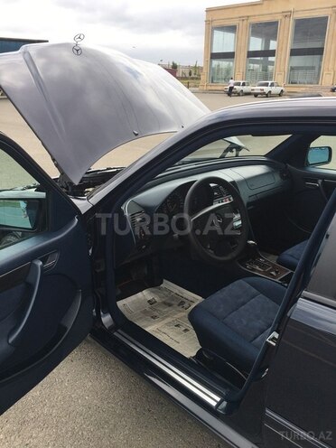 Mercedes C 200 1999, 243,000 km - 2.0 л - Gəncə