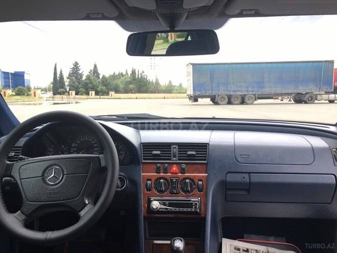 Mercedes C 200 1999, 243,000 km - 2.0 л - Gəncə