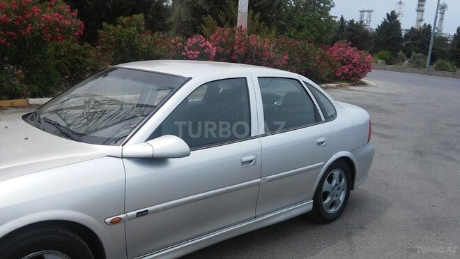 Opel Vectra 2000, 230,000 km - 1.6 l - Bakı