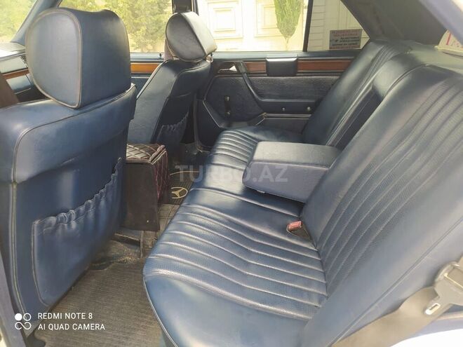 Mercedes E 250 1991, 256,000 km - 2.5 l - Bakı