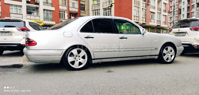 Mercedes E 220 1999, 570,000 km - 2.2 l - Bakı