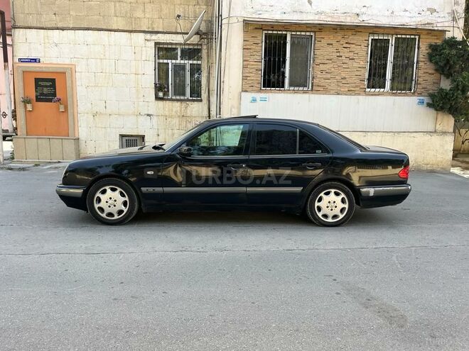 Mercedes E 230 1996, 258,000 km - 2.3 l - Bakı
