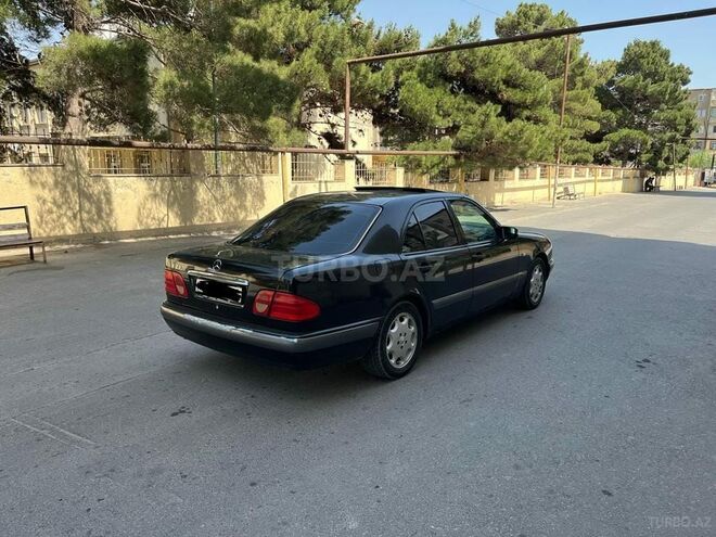 Mercedes E 230 1996, 258,000 km - 2.3 l - Bakı