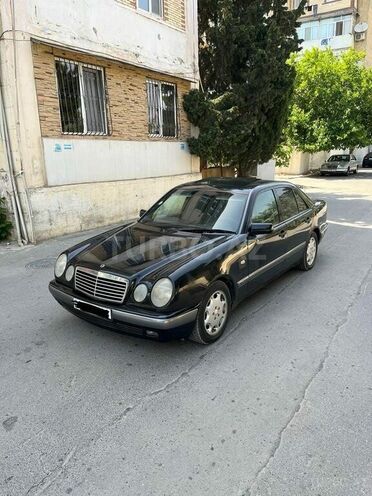 Mercedes E 230 1996, 258,000 km - 2.3 l - Bakı