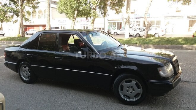 Mercedes E 250 1993, 320,000 km - 2.5 l - Bakı