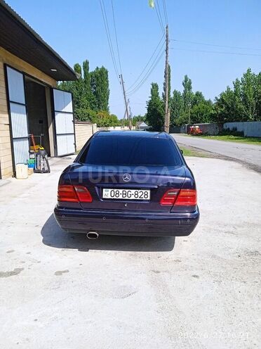 Mercedes E 240 1997, 410,000 km - 2.4 l - Balakən