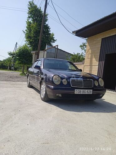 Mercedes E 240 1997, 410,000 km - 2.4 l - Balakən