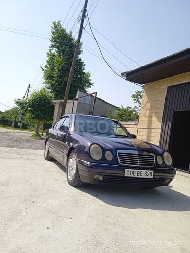 Mercedes E 240 1997, 410,000 km - 2.4 l - Balakən