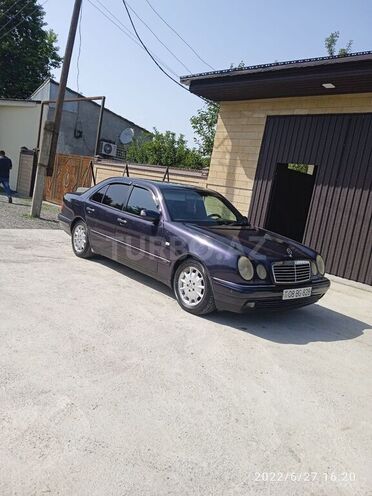 Mercedes E 240 1997, 410,000 km - 2.4 l - Balakən