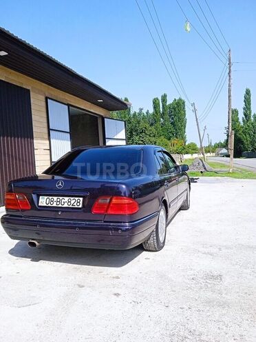 Mercedes E 240 1997, 410,000 km - 2.4 l - Balakən