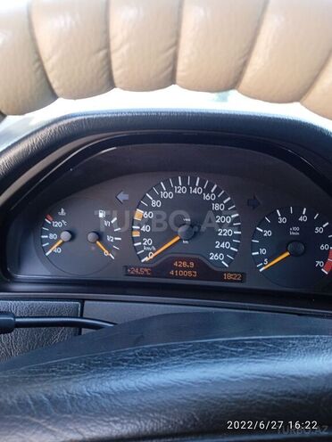 Mercedes E 240 1997, 410,000 km - 2.4 l - Balakən
