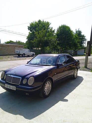Mercedes E 240 1997, 410,000 km - 2.4 l - Balakən