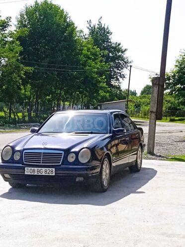 Mercedes E 240 1997, 410,000 km - 2.4 l - Balakən