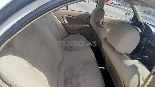Nissan Sunny 2011, 250,000 km - 1.6 л - Bakı