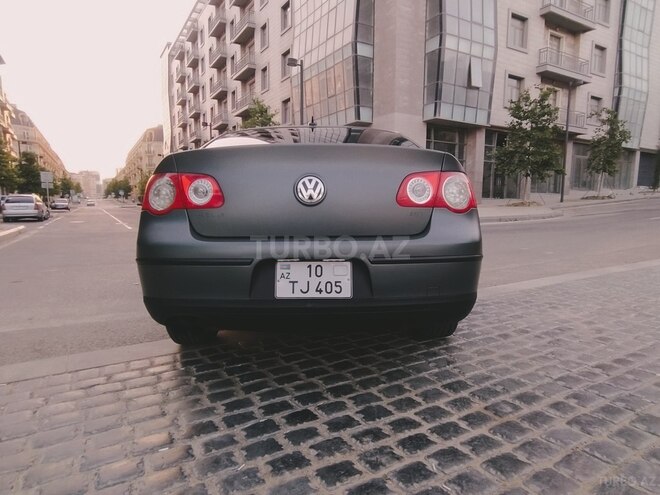 Volkswagen Passat 2005, 240,000 km - 2.0 л - Bakı