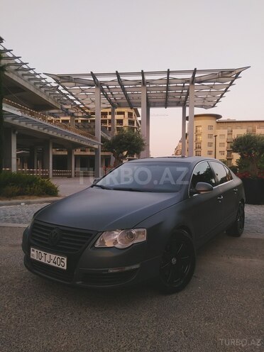 Volkswagen Passat 2005, 240,000 km - 2.0 л - Bakı