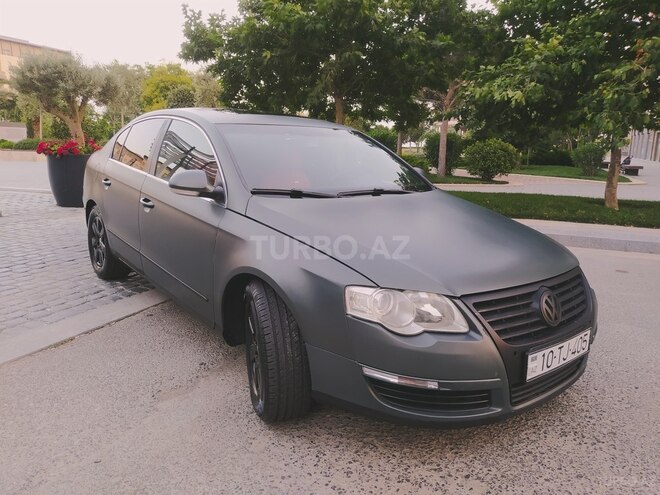 Volkswagen Passat 2005, 240,000 km - 2.0 л - Bakı