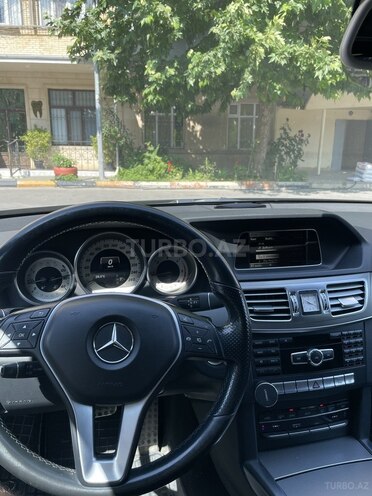 Mercedes E 200 2014, 266,000 km - 2.2 л - Bakı