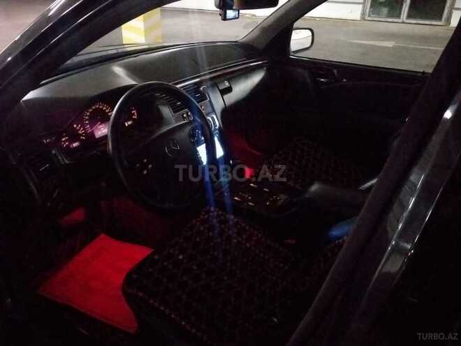 Mercedes E 240 2000, 320,000 km - 2.4 l - Bakı