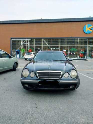 Mercedes E 240 2000, 320,000 km - 2.4 l - Bakı
