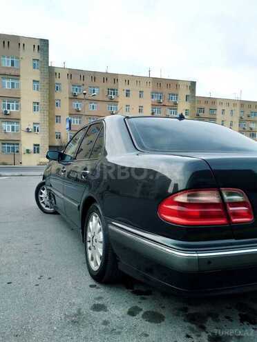 Mercedes E 240 2000, 320,000 km - 2.4 l - Bakı