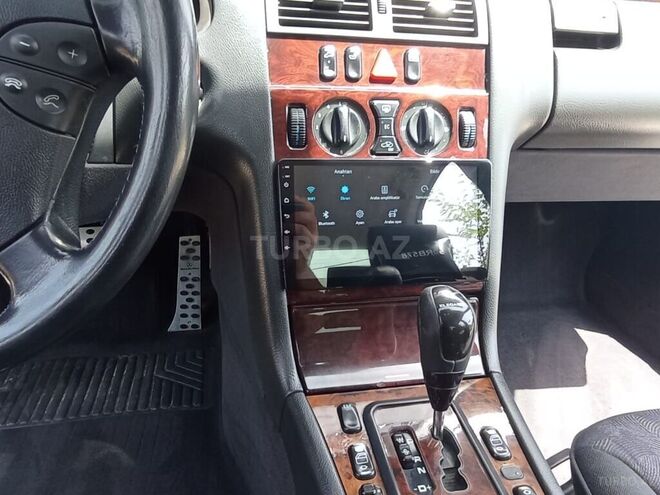Mercedes E 240 2001, 390,000 km - 2.4 l - Füzuli