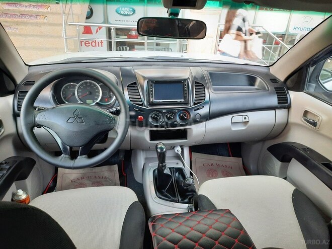 Mitsubishi L200 2008, 213,800 km - 2.5 l - Bakı