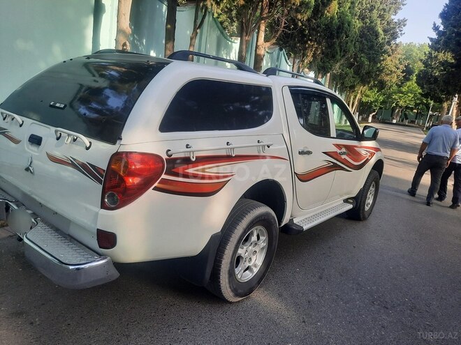 Mitsubishi L200 2008, 213,800 km - 2.5 l - Bakı