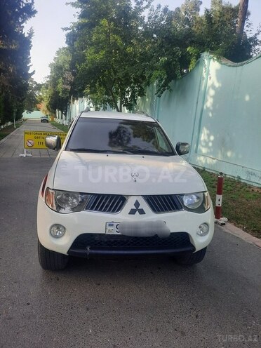 Mitsubishi L200 2008, 213,800 km - 2.5 l - Bakı