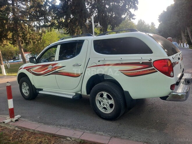 Mitsubishi L200 2008, 213,800 km - 2.5 l - Bakı