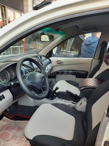 Mitsubishi L200 2008, 213,800 km - 2.5 l - Bakı