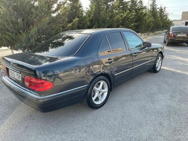 Mercedes E 200 1999, 28,500 km - 2.0 l - Sumqayıt