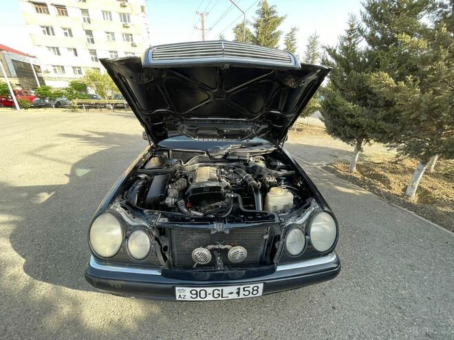 Mercedes E 200 1999, 28,500 km - 2.0 l - Sumqayıt