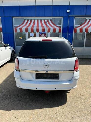 Opel Astra 2010, 209,000 km - 1.4 л - Astara