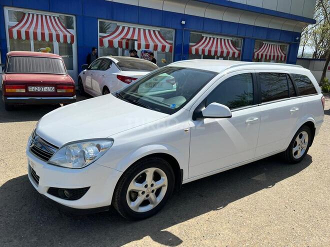 Opel Astra 2010, 209,000 km - 1.4 л - Astara