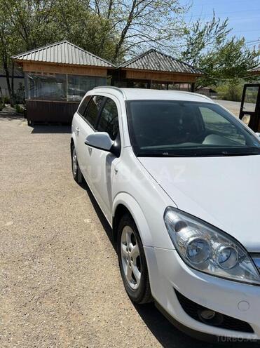 Opel Astra 2010, 209,000 km - 1.4 л - Astara